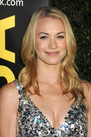 78301_Yvonne_Strahovski_GDayUSA2011BlackTieGala_J0001_004_122_348lo.jpg