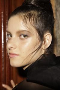 tati_Valentino_hc_Fall_2010_Paris_tfs__stereo_flo.jpg