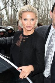 CU-Cameron Diaz arrives for the Versace Haute Couture SpringSummer 2012 show-02.jpg