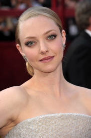 Amanda_Seyfried_001.jpg