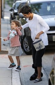 INF_Halle_Berry_Drops_Nahla_Of_2007766.jpg