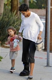 INF_Halle_Berry_Drops_Nahla_Of_2007771.jpg