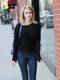 Emma Roberts in Beverly Hills 1002.jpg