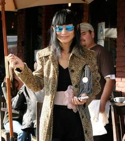 Bai Ling leaves the Kings Road Cafe in L.A. 19.1.2012_06.jpg