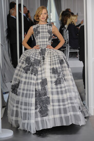 ChristianDiorSpring2012_Q9e0y2IPkrx.jpg
