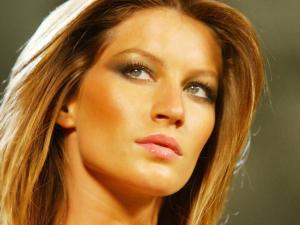 gisele bundchen HAIRSTYLES (1).jpg