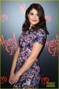 jeremy-renner-gemma-arterton-hansel-gretel-witch-hunters-australian-premiere-09.jpg