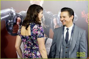 jeremy-renner-gemma-arterton-hansel-gretel-witch-hunters-australian-premiere-06.jpg