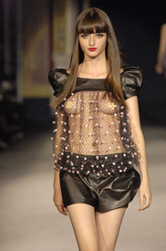 celebrity_city_Junko_Shimada_Paris_Fashion_Show_65.jpg