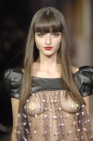 celebrity_city_Junko_Shimada_Paris_Fashion_Show_66.jpg