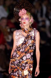 038 Christian Dior Haute Couture Fall Winter 2003 CelebrityCity.jpg