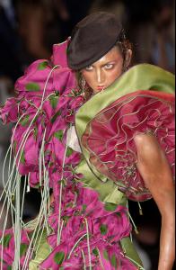 095 Christian Dior Haute Couture Fall Winter 2003 CelebrityCity.jpg