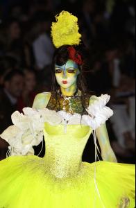 025 Christian Dior Haute Couture Fall Winter 2003 CelebrityCity.jpg