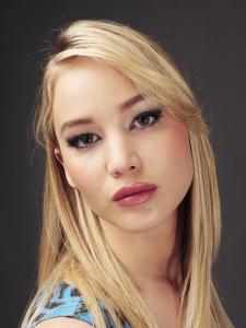 Jennifer_Lawrence___Patrick_Fraser_Photoshoot_2011_02.jpg