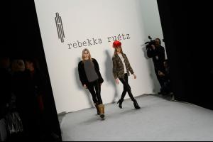 Rebekka+Ruetz+Backstage+Mercedes+Benz+Fashion+02.jpg