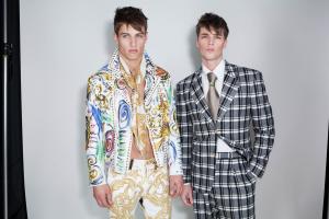 versace-mens-backstage-autumn-fall-winter-2013-mfw11.jpg