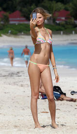 Magdalena_Frackowiak_Bikini_Photoshoot_for_Victorias_Secret_in_St_Barts_January_26_2013_286.jpg