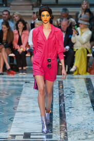 th_Vivienne_Westwood_Spring_2013_j0u_CZg_Cf_1_Rx.jpg