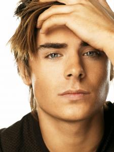 Zac_zac_efron_1333721_1920_2560.jpg