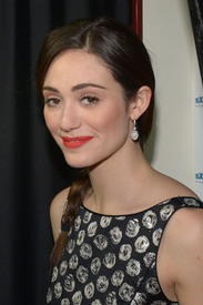 Emmy_Rossum_ SiriusXM_jan_2013 _9_.jpg