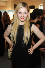 AbigailBreslinAliceOliviaStaceyBendetdR1YX3bMx.jpg