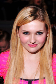 AbigailBreslin09132012NanetteLeporeFashionShowinNYC1.jpg