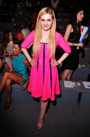 AbigailBreslin09132012NanetteLeporeFashionShowinNYC5.jpg