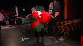 ScreenCapsImagesOfHalleBerryOnEllen12.09.20129.jpg