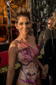 HalleBerry70thAnnualGoldenGlobeAwardsinBeverlyHills01.13.201310.jpg