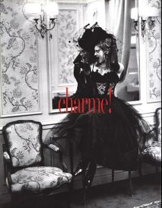 charme-1992-kate-moss-vogue-italia.jpg