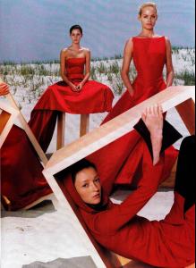 Gisele B%C3%83%C2%BCndchen Vogue US 09.98 by Steven Meisel.jpg