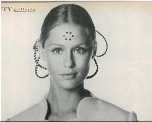 Lauren-Hutton-656x525-39kb-media-697-media-168112-1310868315.jpg
