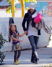 Halle Berry brings her daughter to school in Beverly Hills 9.1.2013_11.jpg