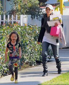 Halle Berry brings her daughter to school in Beverly Hills 9.1.2013_12.jpg