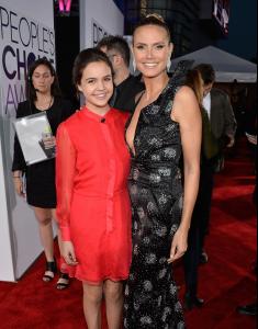 Heidi-towered-over-pint-size-bTrophy-Wifeb-star-Bailee-Madison.jpg