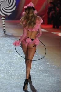 1352670779_6315_doutzen_kroes_best_getty.jpg