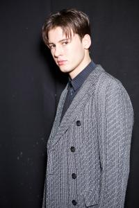 giorgio-armani-mens-backstage-autumn-fall-winter-2014-mfw23.jpg