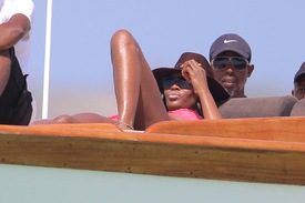 Naomi Campbell on a boat ride in Kenya 1.1.2014_09.jpg
