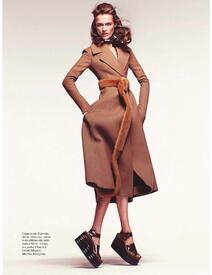 ELLE Portugal201502-page-004.jpg