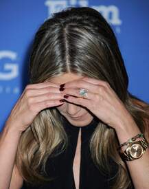 jennifera300115BZNimage005.jpg