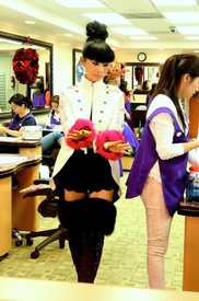 Bai Ling at at Beverly Hills Nails and Spa 21.12.2014_32.jpg