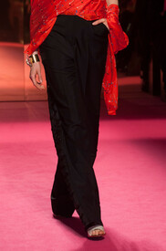 Schiaparelli_Spring_2015_Details_kr5_NPlduv_R0x_-.jpg