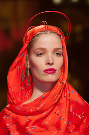 Schiaparelli_Spring_2015_Details_Sq6_Wskp_LJ8ex_-.jpg