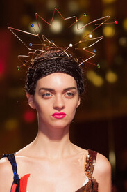 Schiaparelli_Spring_2015_Details_XIzf4_Fs_Hb_VUx.jpg