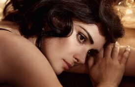 winona-ryder-marc-jacobs-beauty-spring-2016-1.jpg