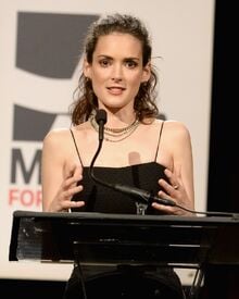 winona-ryder-aarp-s-movies-for-grownups-gala-february-2014_8.jpg