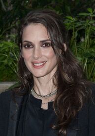 winona-ryder-attends-homefront-movie-los-angeles-press-conference_5.jpg