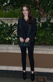 winona-ryder-attends-homefront-movie-los-angeles-press-conference_6.jpg