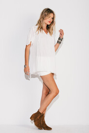 Jens-Pirate-Booty-compass_tunic_white_1.jpg