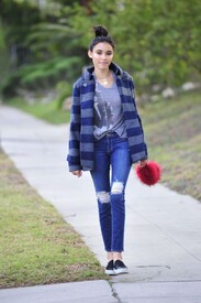 Madison-Beer-in-Tight-Jeans--17-662x993.jpg